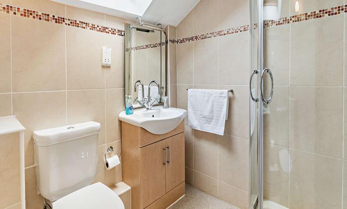 Room 6 (sleeps 4), superking, 2 singles + ensuite